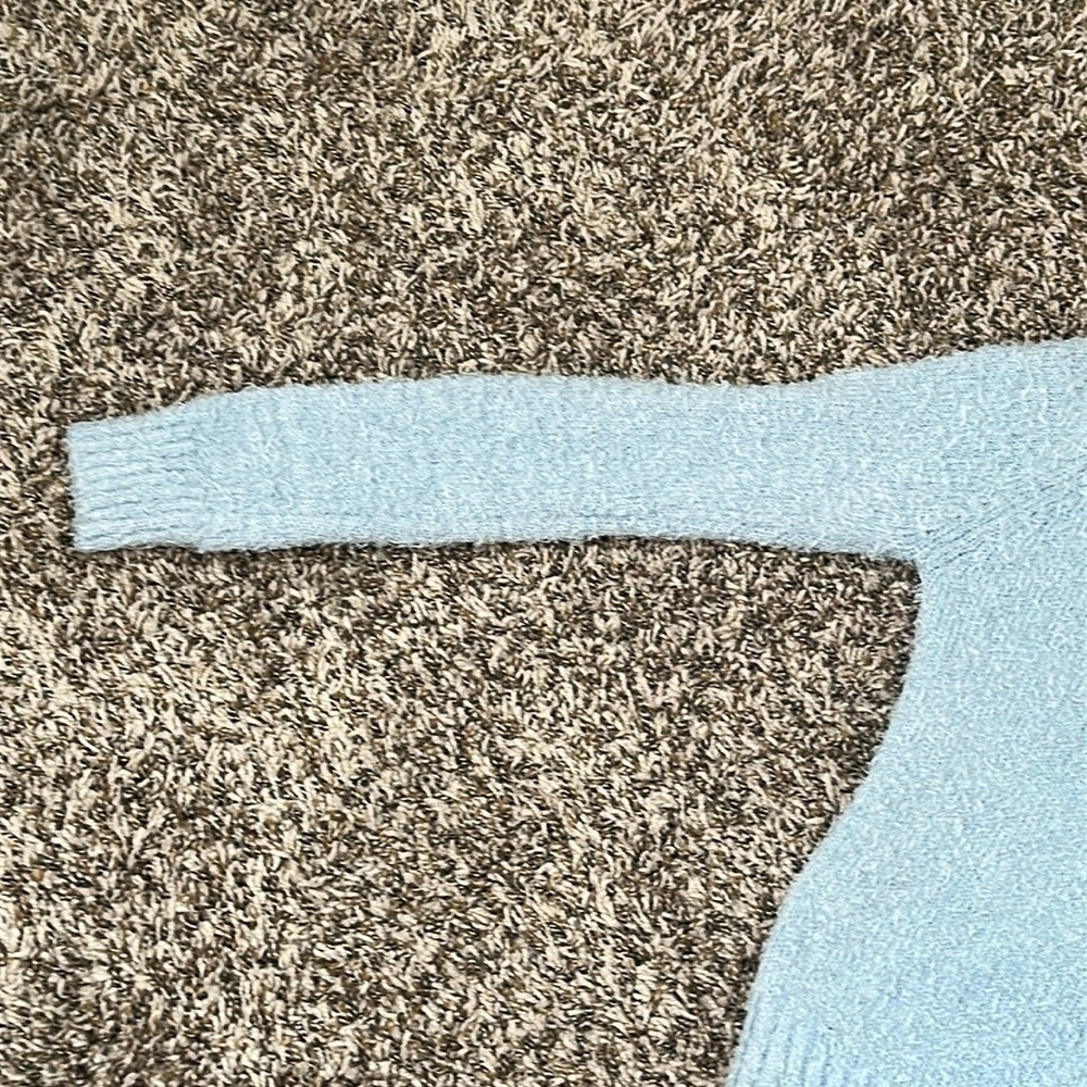 Delia’s Sweater - Picture 2 of 7